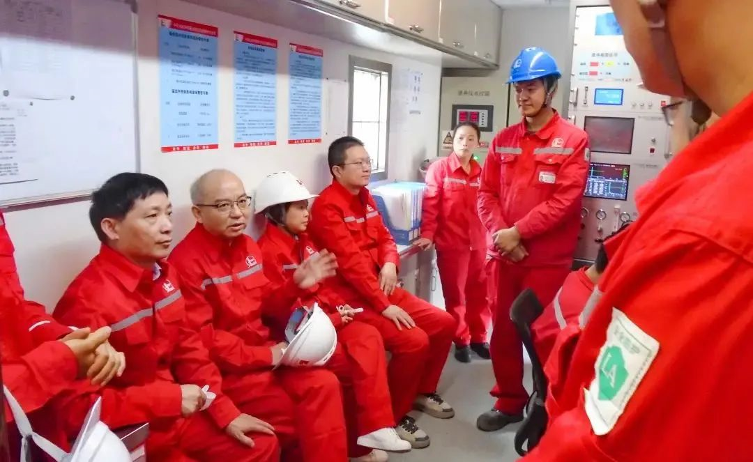 情系員工到一線,傳遞關(guān)懷暖人心(圖2) 情系員工到一線,傳遞關(guān)懷暖人心(圖2)