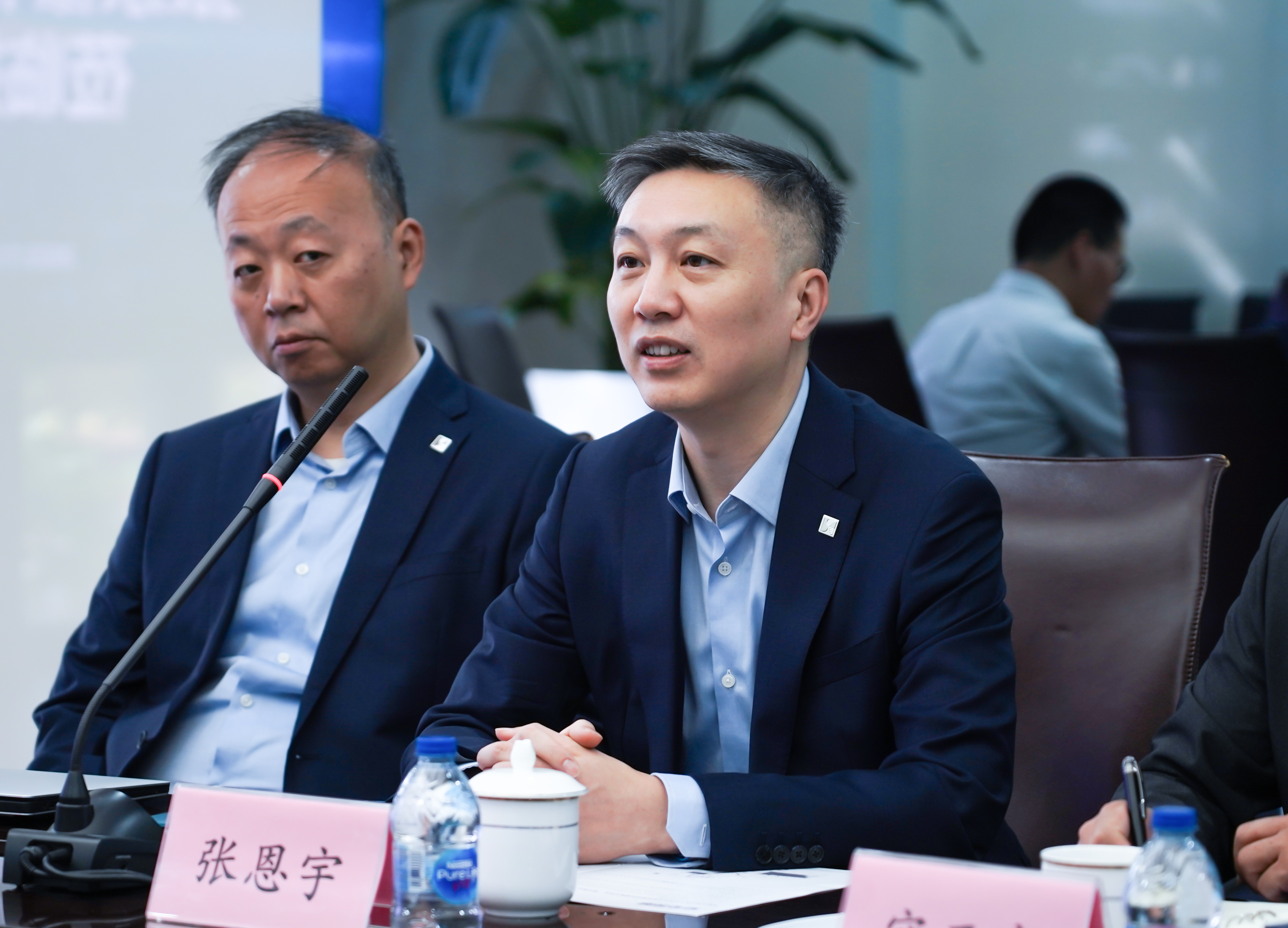 中石化勝利石油工程公司張宗檁書記一行蒞臨神開參觀交流(圖5) 中石化勝利石油工程公司張宗檁書記一行蒞臨神開參觀交流(圖5)